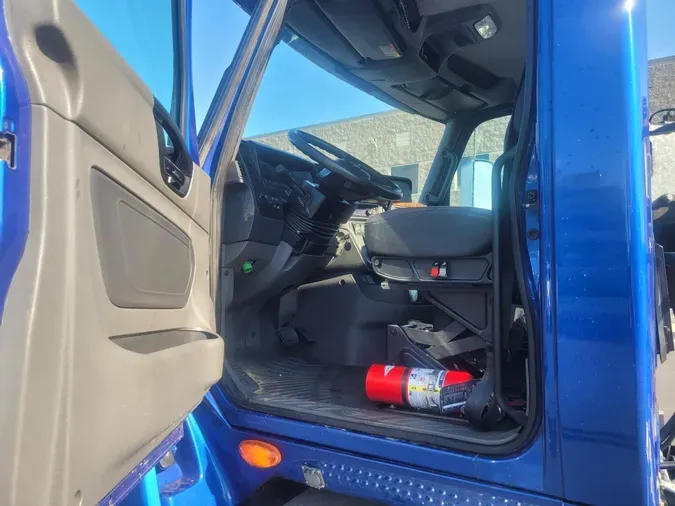 2021 International LT625