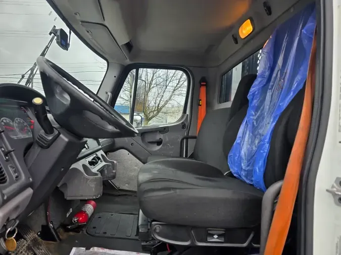2018 FREIGHTLINER/MERCEDES M2 106601570eee0e1952ce123cdd0e89ff52d