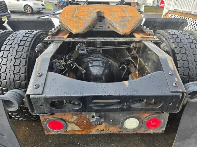 2019 VOLVO VNL42T 300601622c2af51f136fd3c576f545d0be6