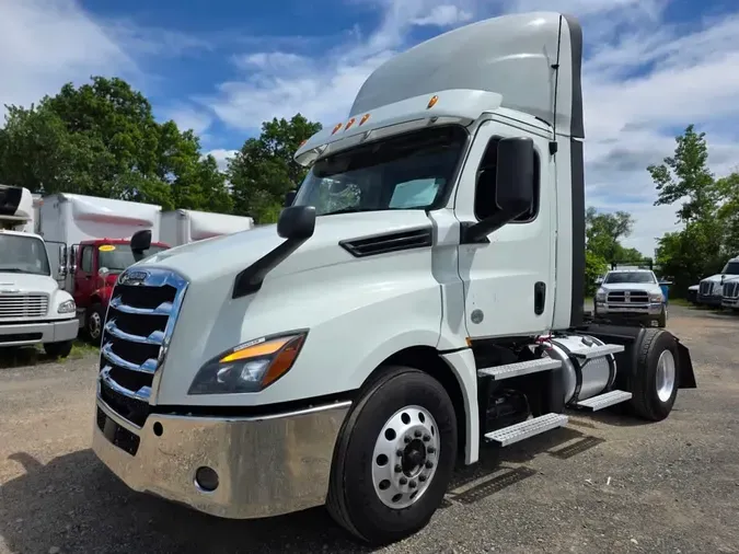 2019 FREIGHTLINER NEW CASCADIA 1266018e4bc610fabf1d3d0dd79fc024ba0