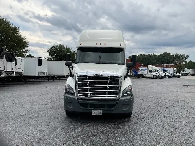 2018 Freightliner X12564ST