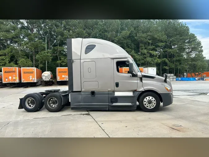 2021 Freightliner Cascadia
