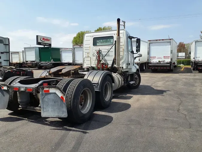 2019 VOLVO VNL64T-300