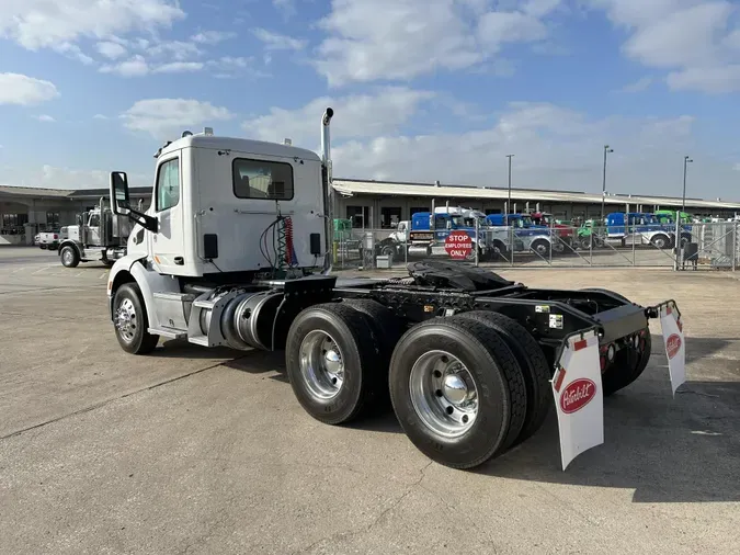 2017 Peterbilt 579