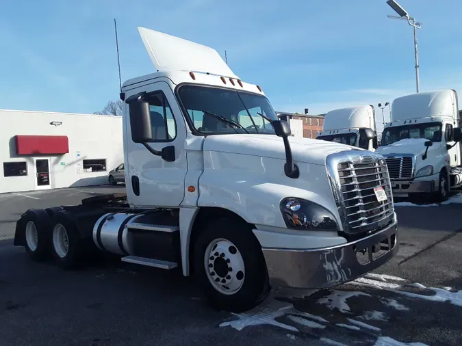 2018 FREIGHTLINER/MERCEDES CASCADIA 125