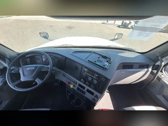 2020 Freightliner Cascadia 126602913eb8e08ef8b5544ddd1de6d43aa