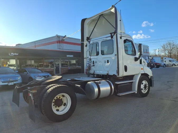 2018 FREIGHTLINER/MERCEDES CASCADIA 113