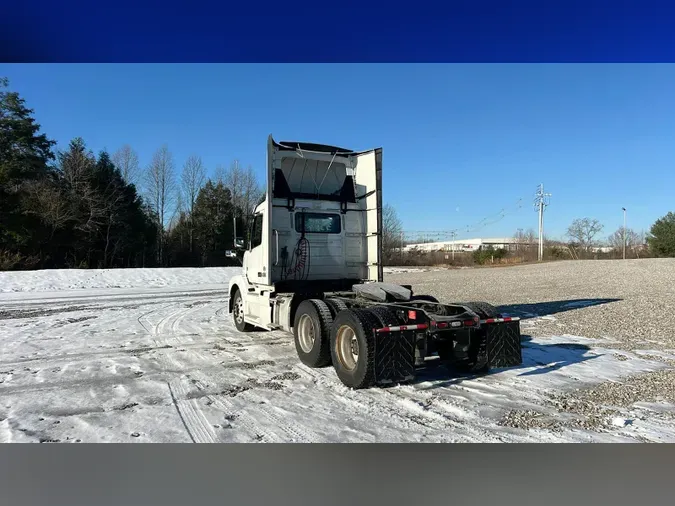 2018 Volvo VNL300