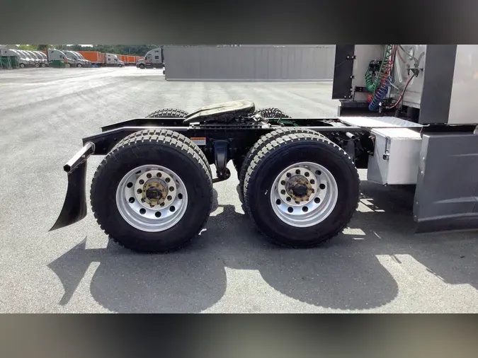 2022 Freightliner Cascadia 126