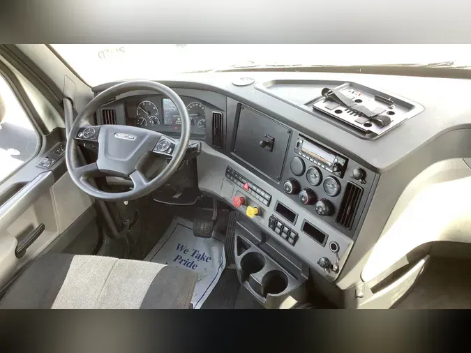 2021 Freightliner Cascadia 126