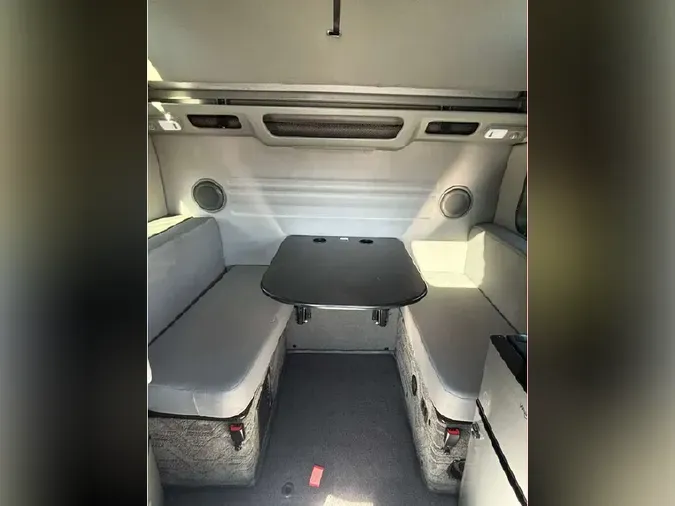 2024 VOLVO VNL64T860