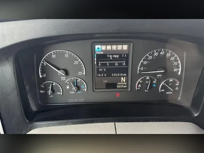 2019 FREIGHTLINER CA126
