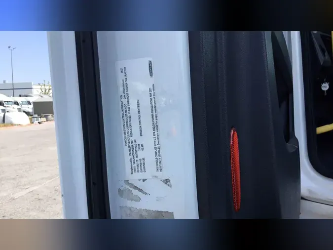 2022 Freightliner Cascadia 1266030e7d270d5cfe6c134189de2c40cc3