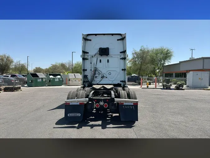 2022 Freightliner Cascadia 126