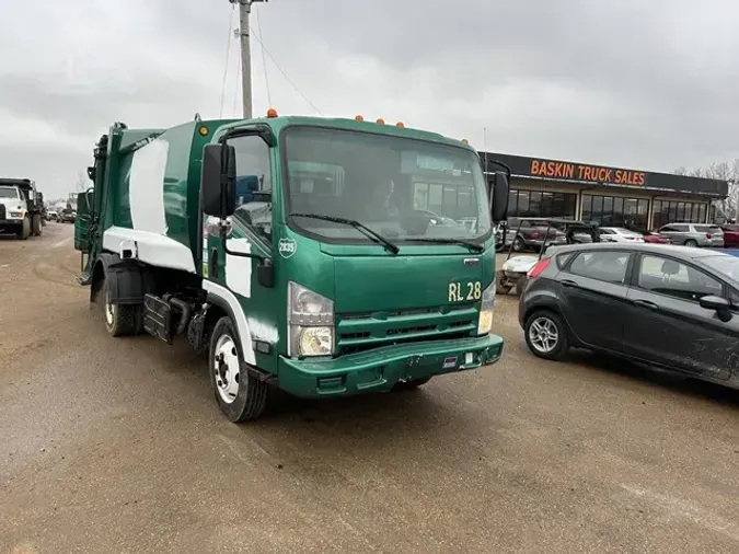 2014 ISUZU NRR