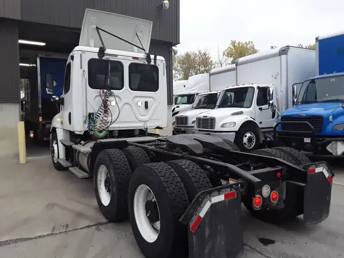 2018 FREIGHTLINER/MERCEDES CASCADIA 12560361705dbef79f83259cb194adca96a