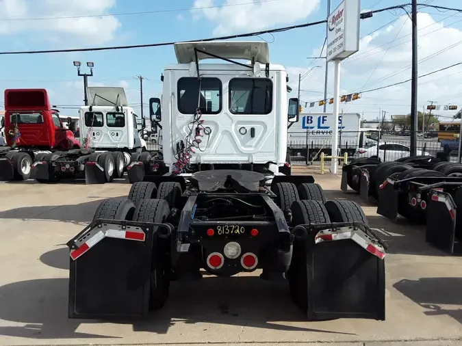 2019 FREIGHTLINER/MERCEDES CASCADIA 12560374caefeca016b726bb38d89f287d5