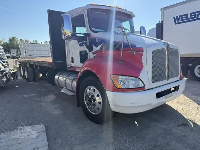 2011 KENWORTH T370