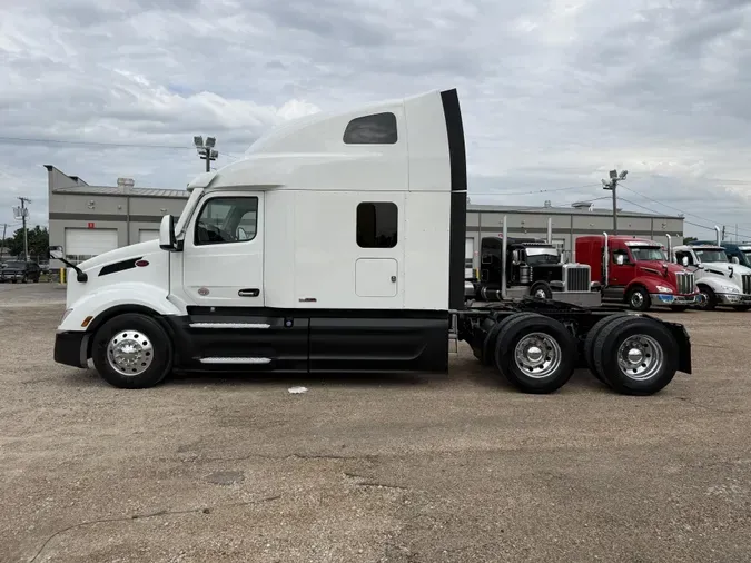 2022 Peterbilt 579603c92b8c07f9d120272f0218e427c09