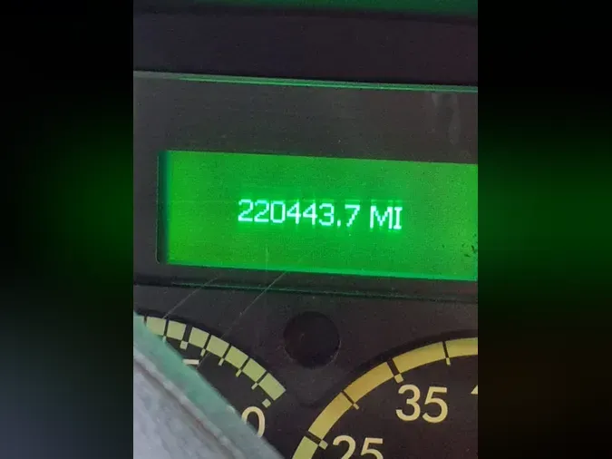 2022 FREIGHTLINER/MERCEDES M2 106