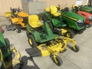 John Deere F525