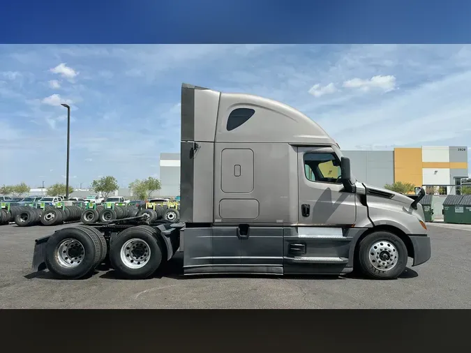 2025 Freightliner Cascadia 126603e84fb329b1eb79ca92c2aaed5828b