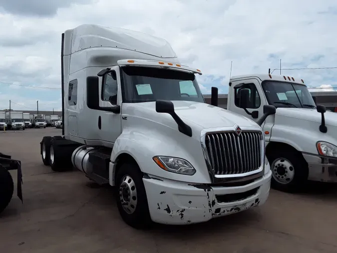 2019 NAVISTAR INTERNATIONAL LT625 SLPR CAB