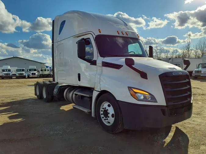 2018 FREIGHTLINER/MERCEDES CASCADIA