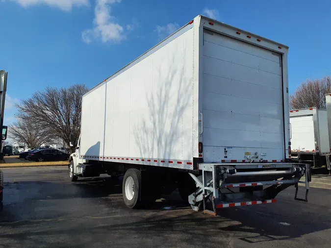 2018 FREIGHTLINER/MERCEDES M2 106