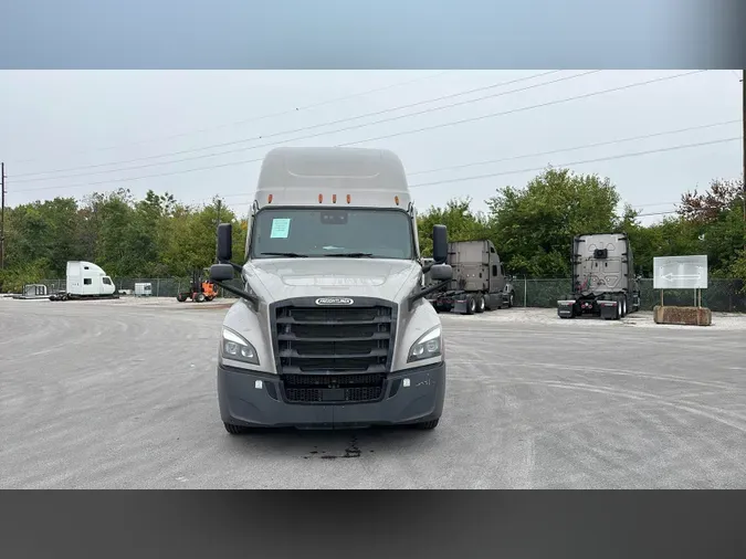 2022 Freightliner Cascadia 126