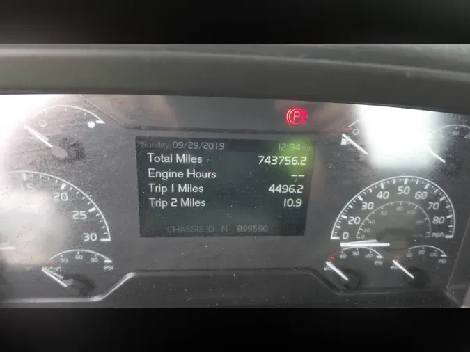 2018 Volvo VNL300