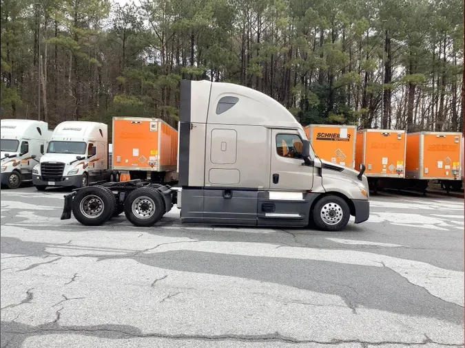 2021 Freightliner Cascadia