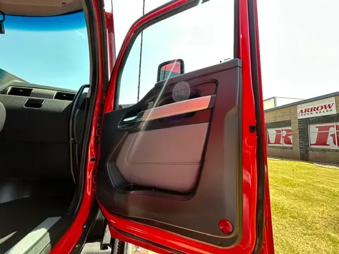 2023 KENWORTH T68060485d3a7ebda85a3bf7689ec87ba306