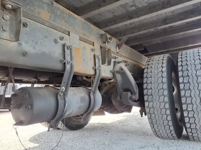 2018 FREIGHTLINER M2 106