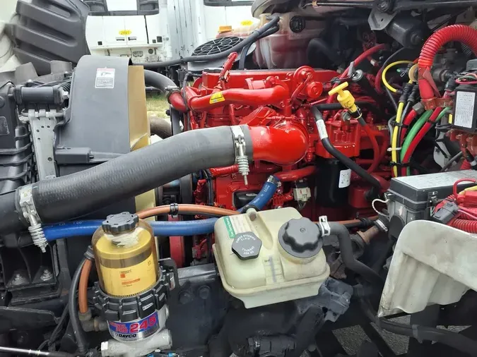 2020 FREIGHTLINER/MERCEDES M2 106