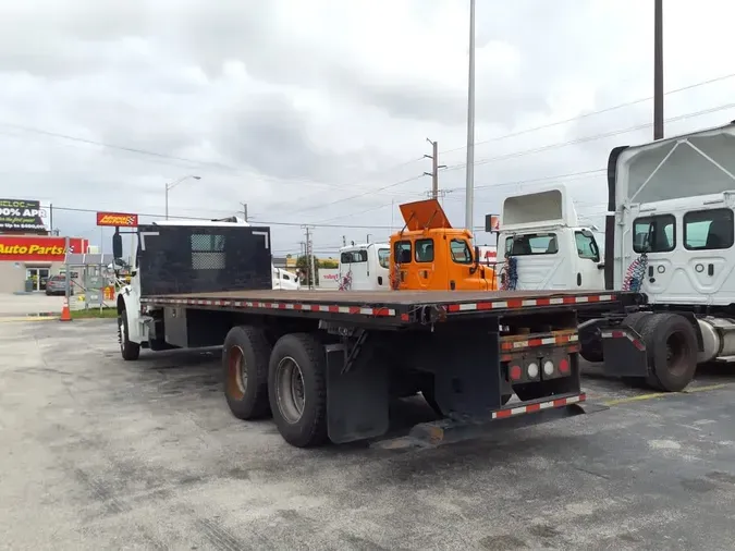 2020 FREIGHTLINER/MERCEDES M2 106