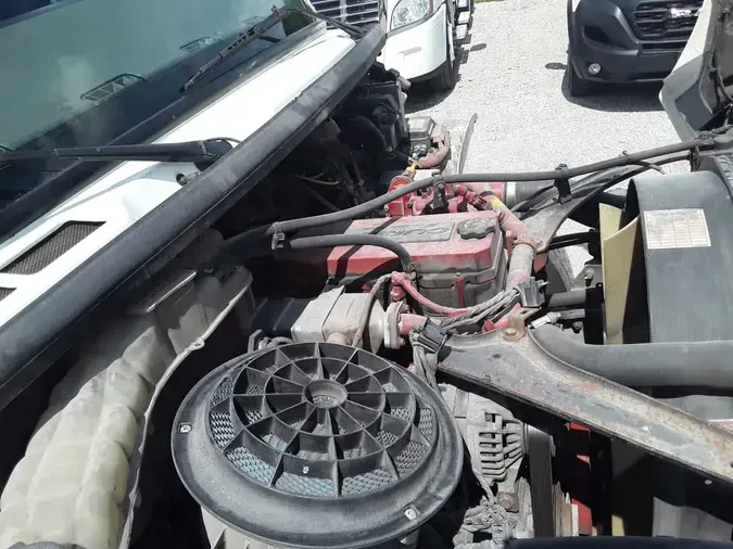 2018 FREIGHTLINER M2 106