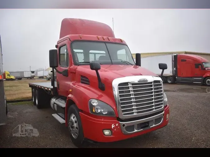 2017 FREIGHTLINER CASCADIA 113