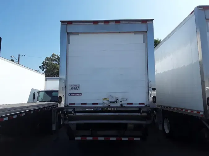 2018 FREIGHTLINER M2 106