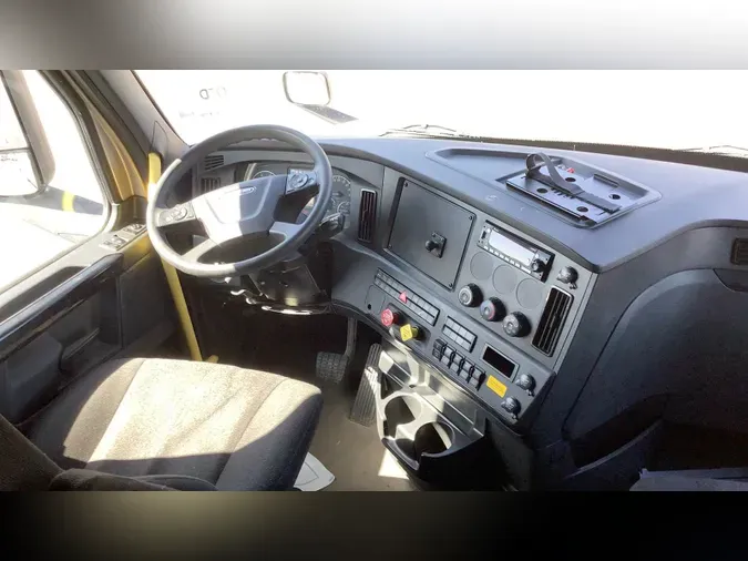 2024 Freightliner Cascadia 126