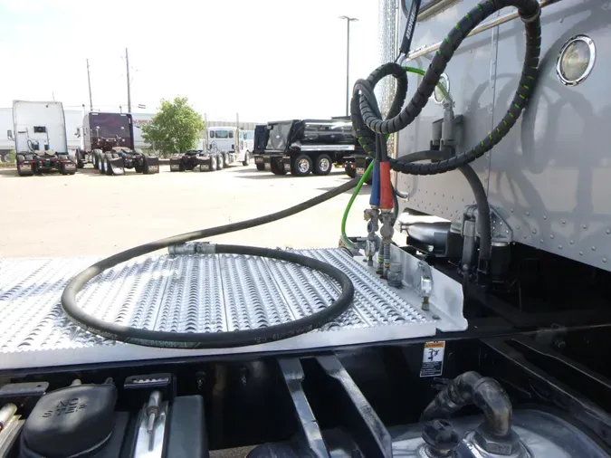 2020 Peterbilt 389