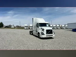 2018 Volvo VNL 740