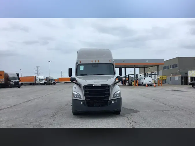 2022 Freightliner Cascadia 126