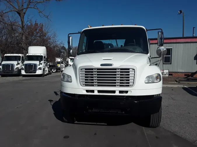 2017 FREIGHTLINER/MERCEDES M2 106