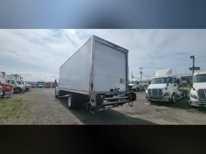 2017 FREIGHTLINER/MERCEDES M2 106