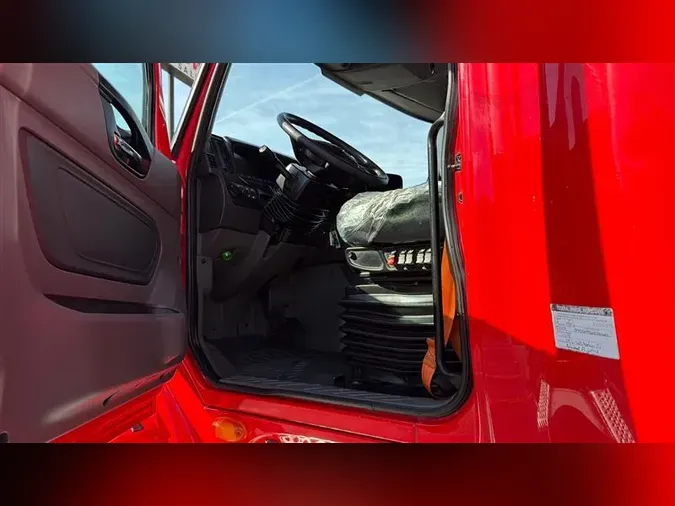 2021 INTERNATIONAL LT