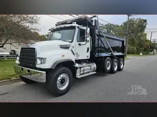 2026 FREIGHTLINER 114SD PLUS