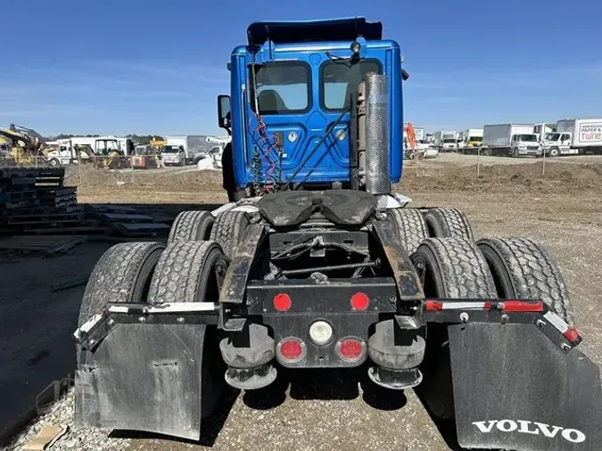 2010 FREIGHTLINER CASCADIA 125