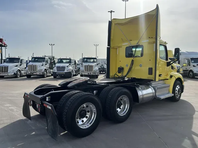 2021 Peterbilt 579