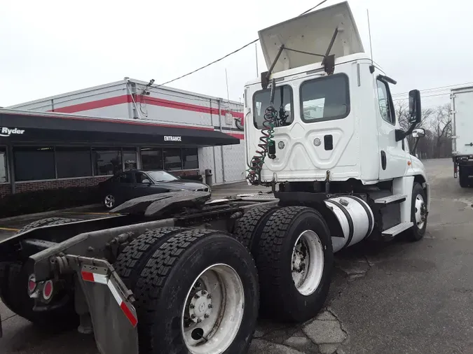 2016 FREIGHTLINER/MERCEDES CASCADIA 125